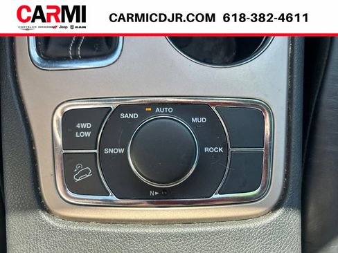 Used 2017 Jeep Grand Cherokee Limited w/ Luxury Group II AWD/4WD image 27