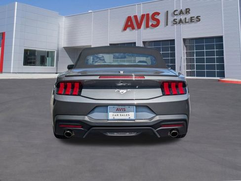 Used 2025 Ford Mustang Premium RWD image 7