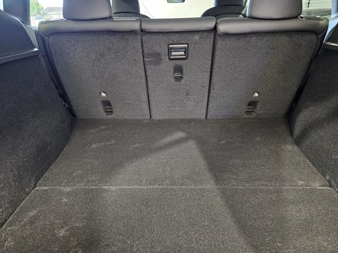 Used 2024 Tesla Model Y 2WD image 10