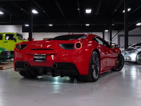 Used 2018 Ferrari 488 GTB RWD image 76