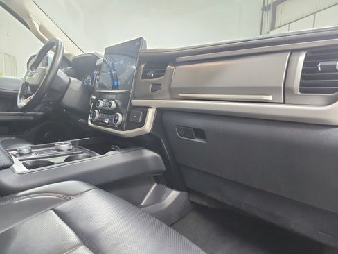 Used 2024 Ford Expedition Max XLT AWD/4WD image 45
