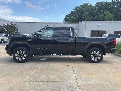 Used 2021 GMC Sierra 2500 Denali AWD/4WD image 6