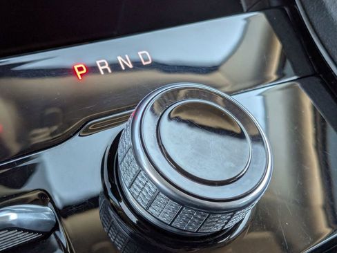 Used 2023 Jeep Grand Cherokee Limited w/ Black Appearance Package image 25