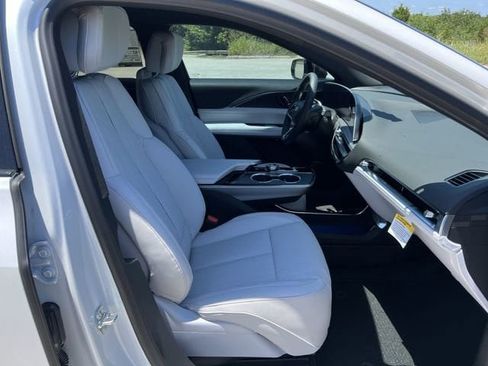 New 2025 Cadillac Lyriq Luxury image 24