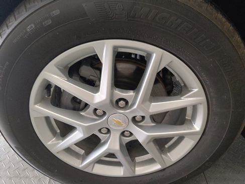 Used 2024 Chevrolet Equinox LT w/ LPO, Floor Liner Package image 31