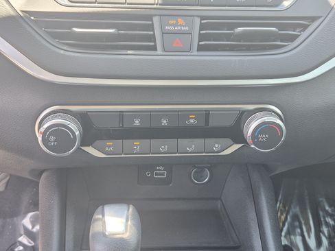 Certified 2022 Nissan Altima 2.5 S FWD image 25