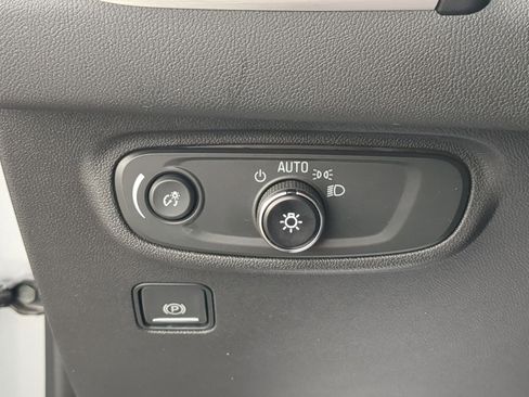 Certified 2023 GMC Terrain SLE w/ Driver Convenience Package FWD image 17