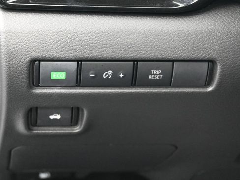 Used 2022 Nissan Sentra SV FWD image 15