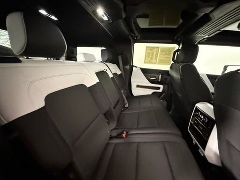 Used 2024 GMC Hummer EV 3X AWD/4WD image 44