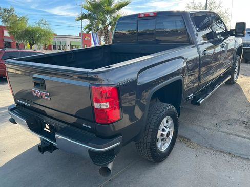 Used 2016 GMC Sierra 2500 SLE w/ SLE Preferred Package AWD/4WD image 8