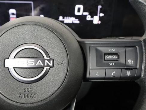 Used 2025 Nissan Kicks SV FWD image 10