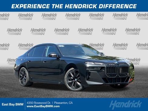 Used 2025 BMW 740i w/ Premium Package RWD image 1