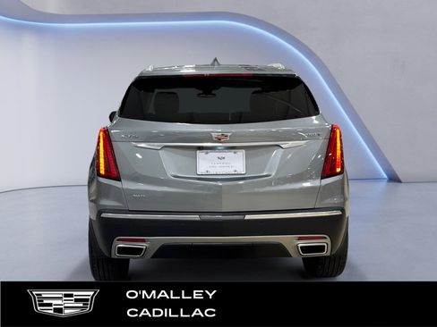 Certified 2023 Cadillac XT5 Premium Luxury w/ LPO, Floor Liner Package image 4
