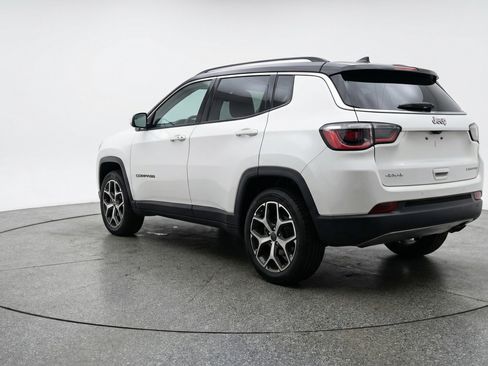 Used 2025 Jeep Compass Limited image 6