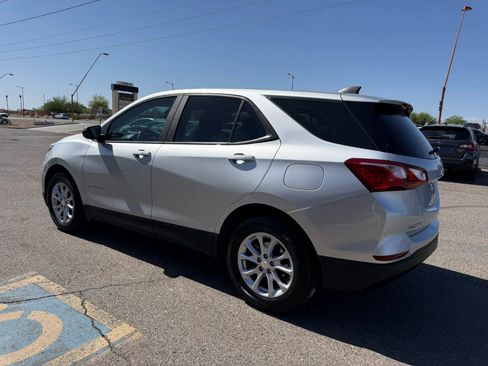 Used 2020 Chevrolet Equinox LS w/ LPO, Floor Liner Package FWD image 7