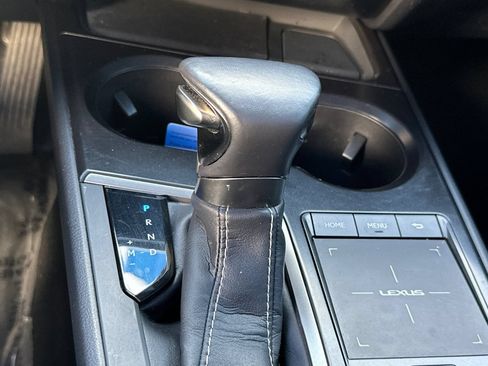 Used 2019 Lexus UX 200 w/ Premium Package FWD image 26