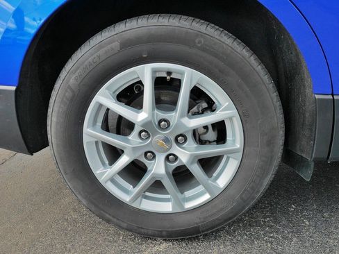 Used 2024 Chevrolet Equinox LT w/ LPO, Floor Liner Package image 11