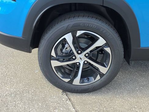New 2026 Chevrolet Trax RS FWD image 5