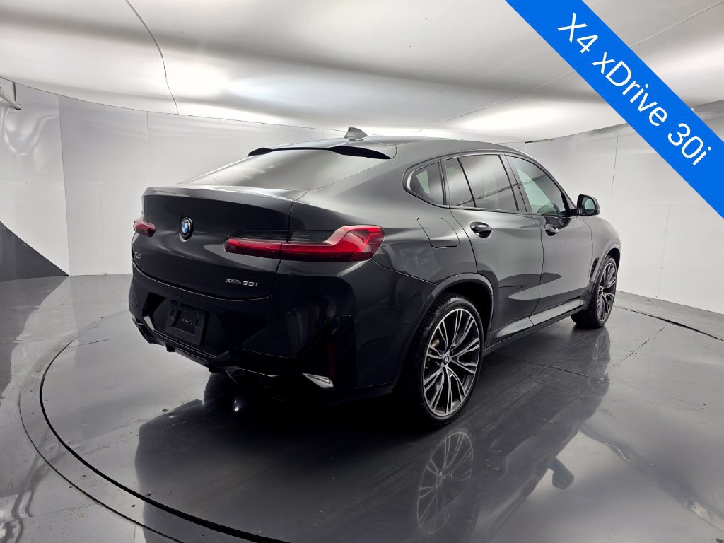 Used 2024 BMW X4 xDrive30i w/ M Sport Package AWD/4WD image 4