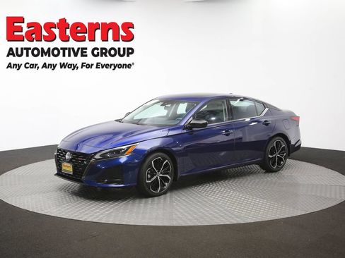 Used 2024 Nissan Altima 2.5 SR w/ SR Premium Package FWD image 58