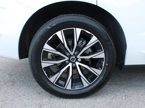Used 2023 Volvo XC60 B5 Plus w/ Climate Package AWD/4WD image 37