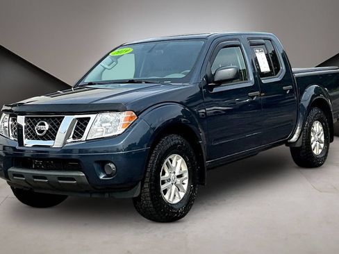 Used 2019 Nissan Frontier SV AWD/4WD image 3