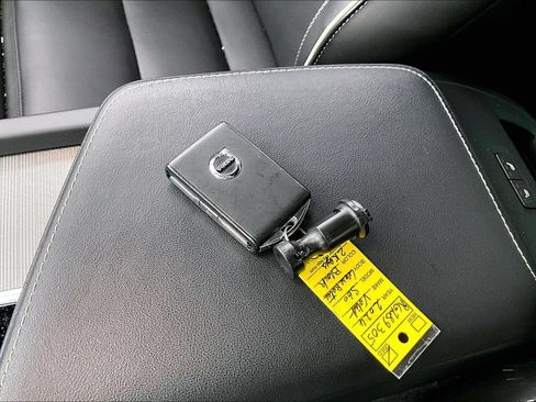 Used 2024 Volvo S60 B5 Plus w/ Climate Package AWD/4WD image 11