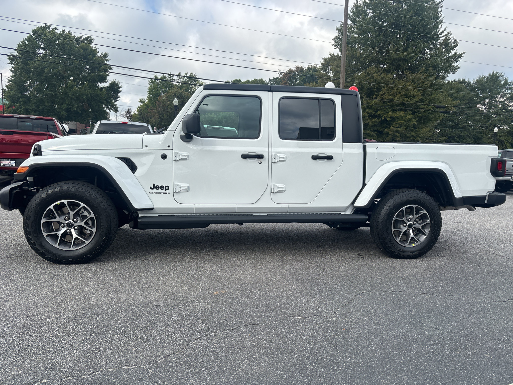 New 2027 Jeep Gladiator Sport AWD/4WD image 3