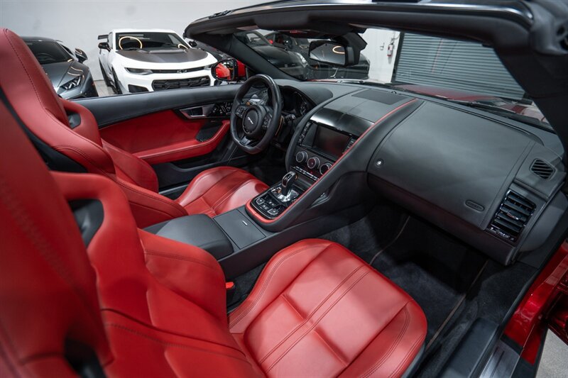 Used 2015 Jaguar F-TYPE S RWD image 32