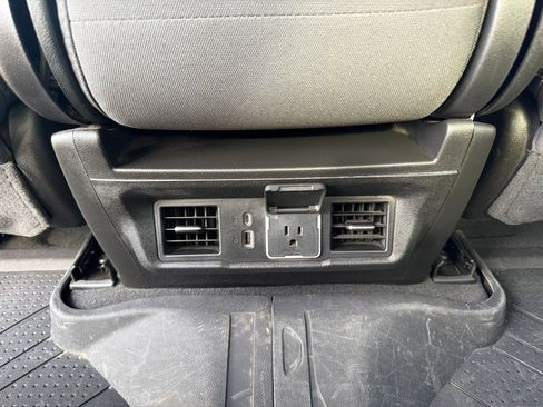 Used 2024 Chevrolet Silverado 1500 LT RWD image 15