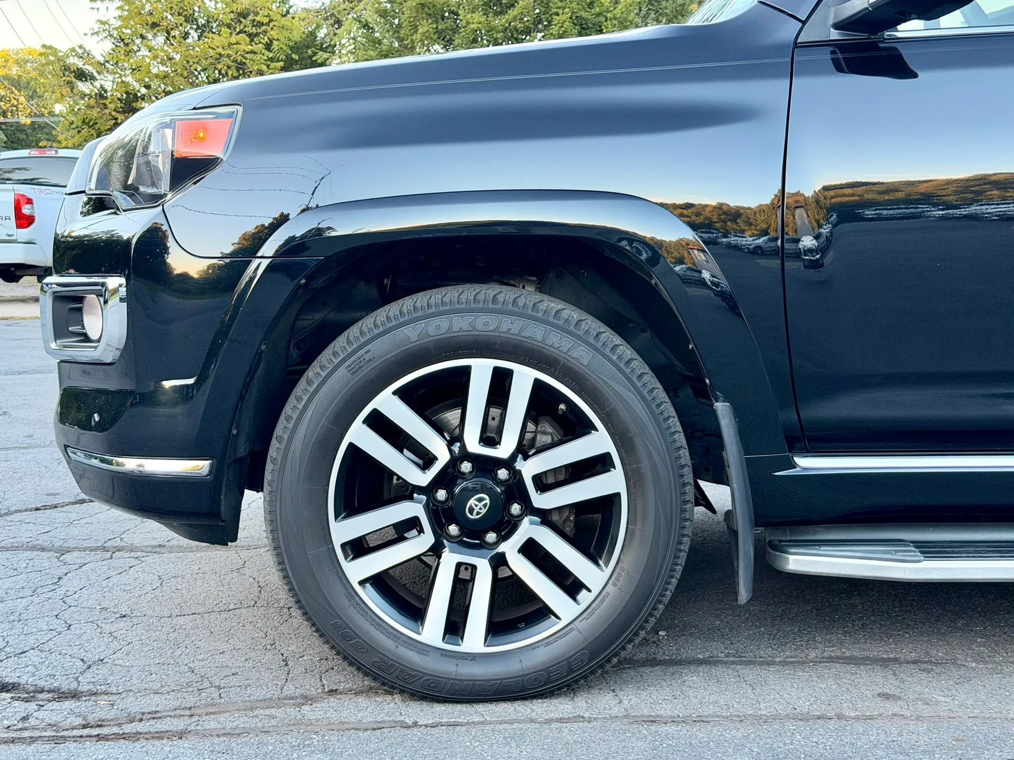Used 2019 Toyota 4Runner Limited AWD/4WD image 38