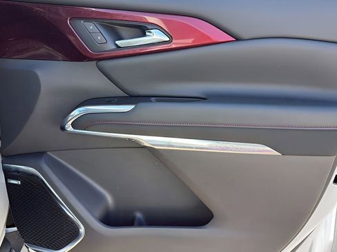 Used 2025 Chevrolet Traverse Z71 w/ Enhanced Driving Package image 10