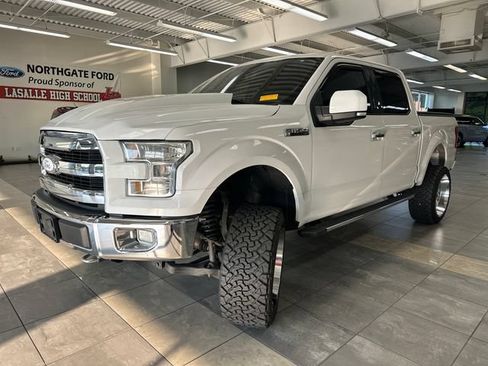 Used 2017 Ford F150 XLT w/ Equipment Group 302A Luxury AWD/4WD image 14