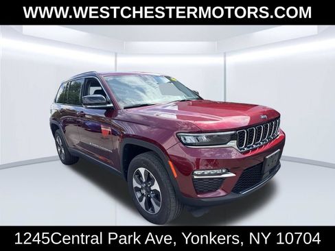 Used 2023 Jeep Grand Cherokee 4WD 4xe image 3