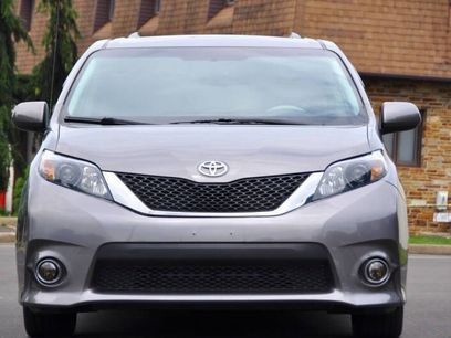 Used 2018 Toyota Sienna LE