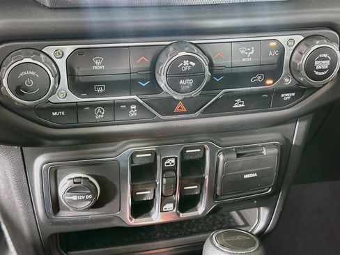 Used 2023 Jeep Gladiator Sport AWD/4WD image 24