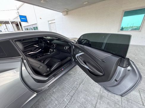 Used 2019 Chevrolet Camaro SS RWD image 17