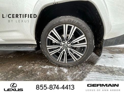 Used 2023 Lexus LX 600 4WD w/ Luxury Package image 25