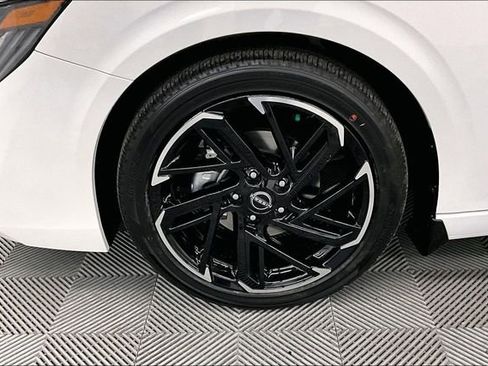 New 2026 Nissan Sentra SR image 12