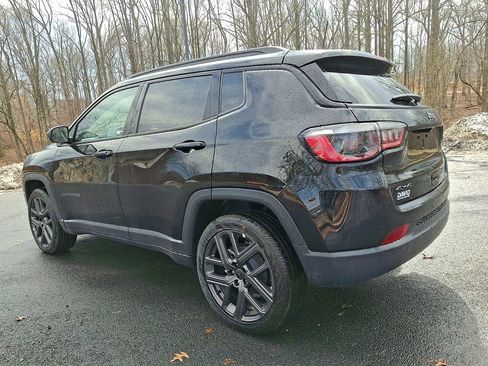 New 2026 Jeep Compass Latitude AWD/4WD image 3