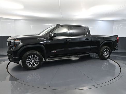 Used 2022 GMC Sierra 1500 AT4 w/ AT4 Premium Package AWD/4WD image 12