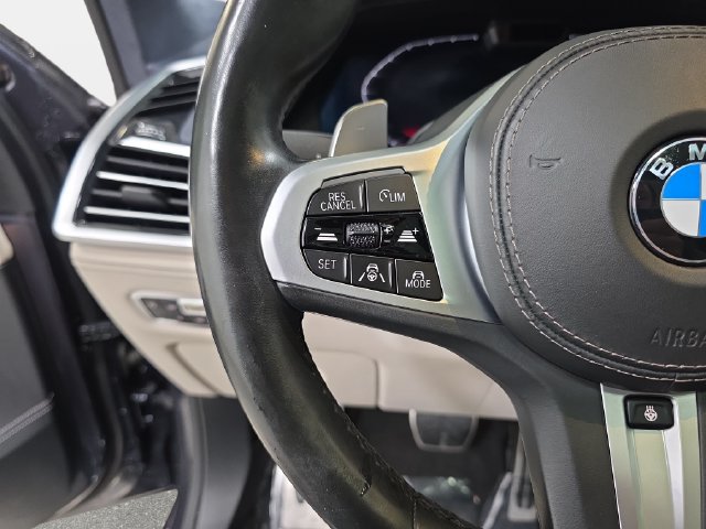 Used 2019 BMW X7 xDrive50i w/ M Sport Package AWD/4WD image 17