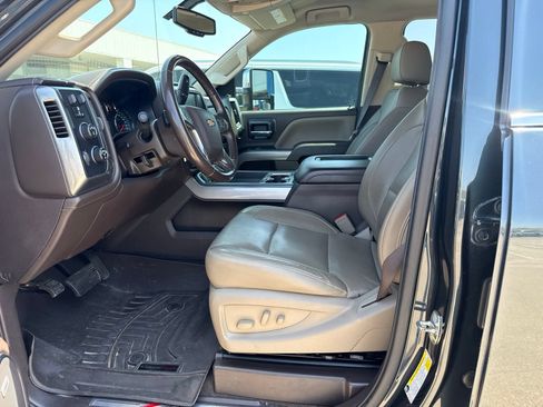 Used 2018 Chevrolet Silverado 2500 LTZ w/ Vortec Plus Package AWD/4WD image 16