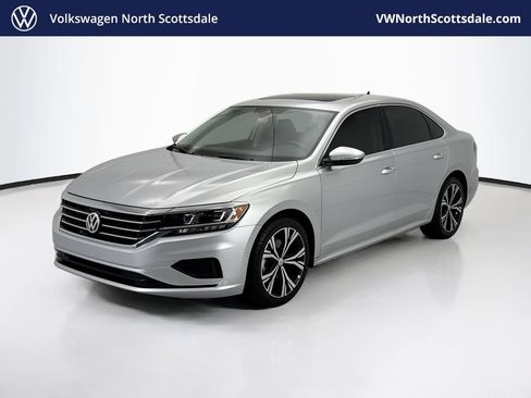 Used 2020 Volkswagen Passat 2.0T SEL FWD image 1