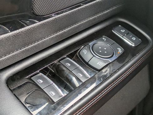 Used 2023 Lincoln Aviator Reserve image 19