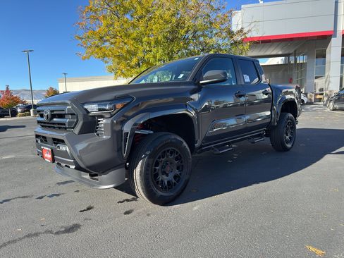 New 2025 Toyota Tacoma SR5 image 5