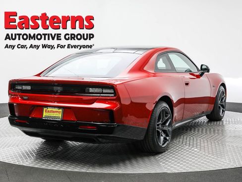 Used 2024 Dodge Charger R/T w/ Plus Group image 5