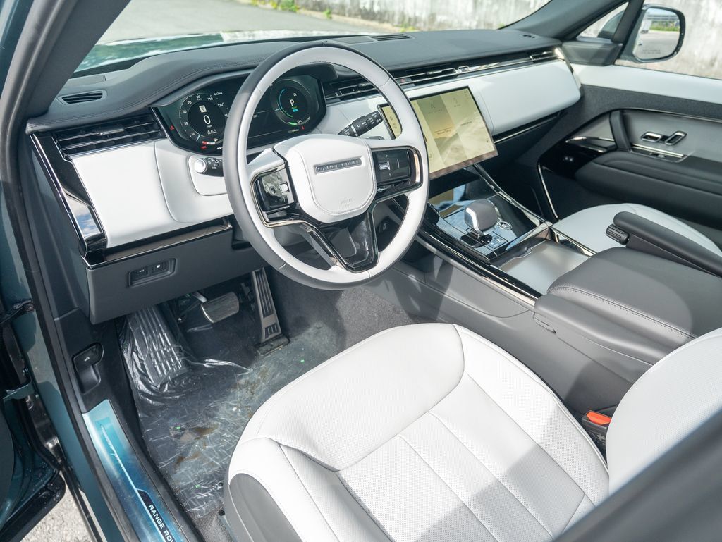New 2026 Land Rover Range Rover Sport Dynamic SE AWD/4WD image 11