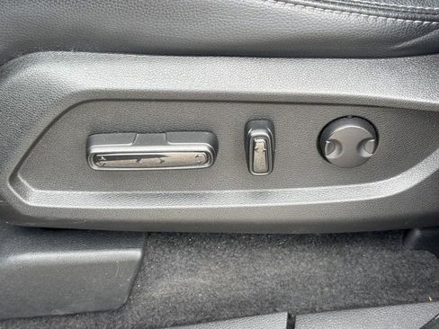 Used 2023 Honda Pilot Touring image 18