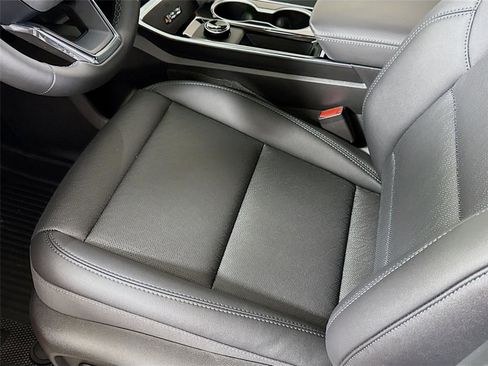 New 2026 Chevrolet Equinox LT w/ Convenience Package II image 14